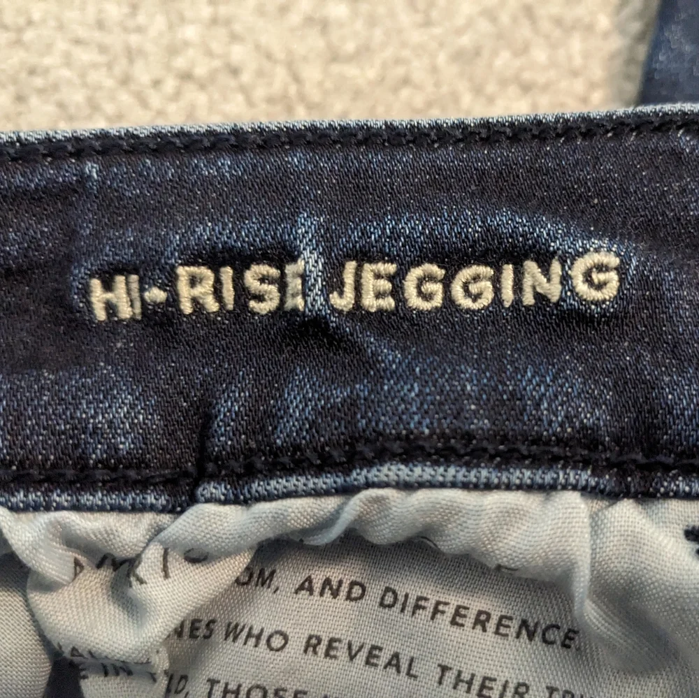 Slightly Ripped Jeans - Picture 3 of 5